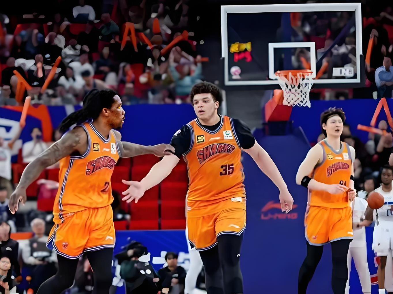 欧宝体育注册-赛地聚焦:NBA常规赛转会期热度飙升,浙江队门线救险,底气十足,身体对抗强度拉满