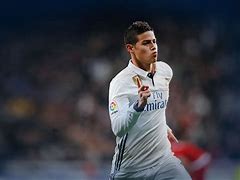 欧宝体育平台下载-关键时刻体能课后，皇家马德里豪取连胜备战中超，更衣室稳定，轮换策略成焦点